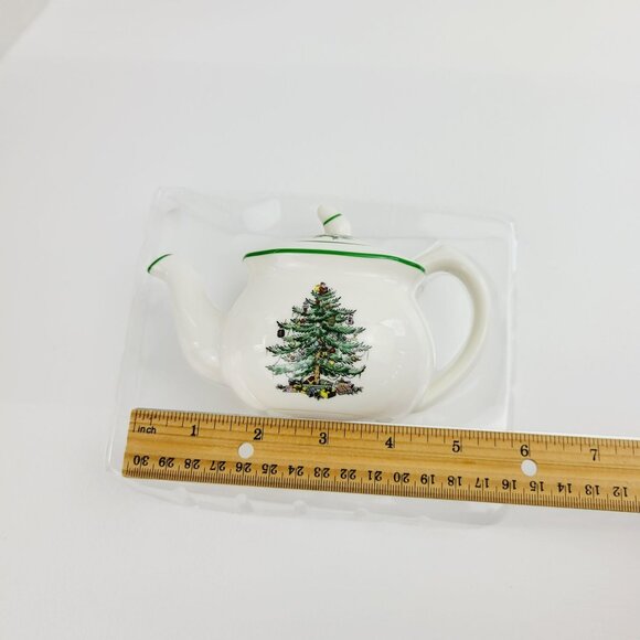 Spode Christmas Tree Plug-In Night Light, Vintage Holiday Design, Winter Decor - Picture 6 of 7